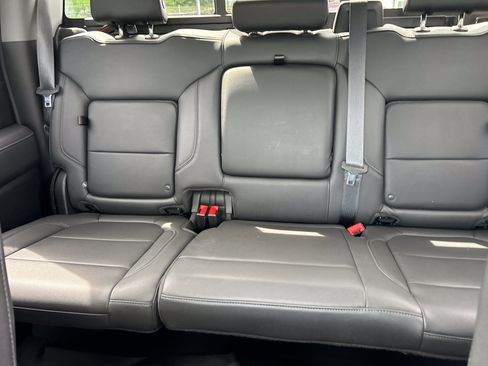 Used 2021 GMC Sierra 1500 SLT w/ SLT Convenience Package AWD/4WD image 30