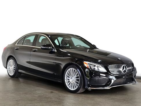 Used 2016 Mercedes-Benz C 300 4MATIC Sedan image 4