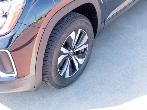 New 2026 Volkswagen Atlas SE image 12