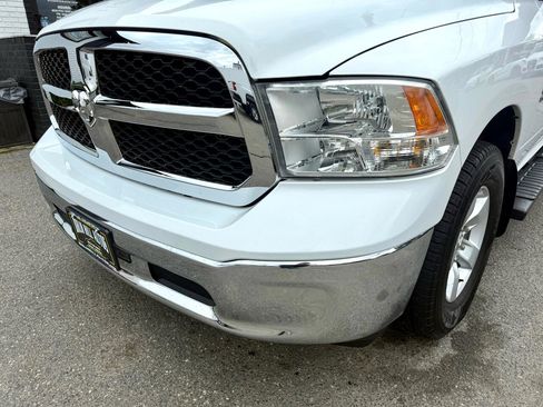Used 2021 RAM 1500 Classic SLT image 9