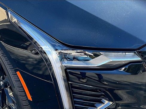 Certified 2022 Cadillac CT4 Sport w/ LPO, ONYX Package image 32