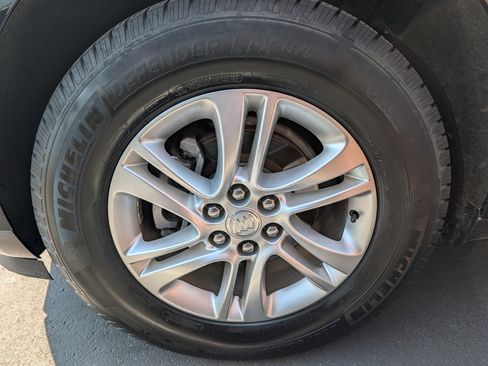 Used 2020 Buick Enclave Essence FWD image 15