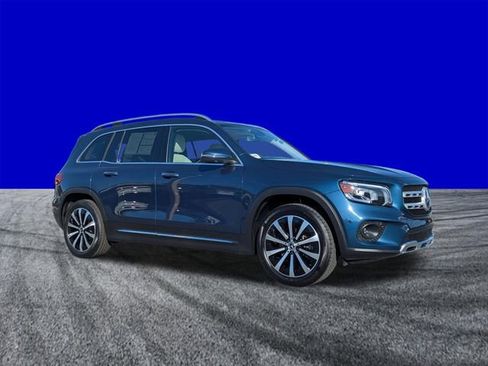 Used 2023 Mercedes-Benz GLB 250 image 2