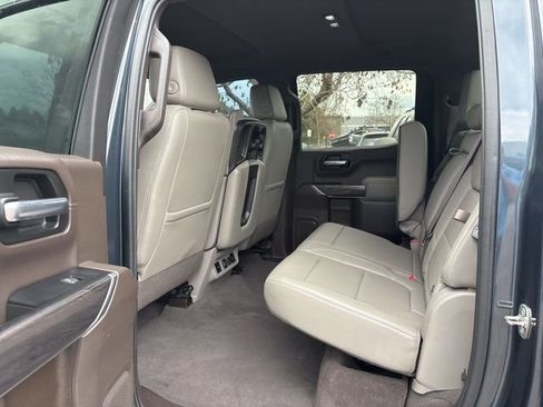 Used 2019 Chevrolet Silverado 1500 LTZ AWD/4WD image 18