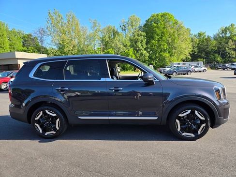 Used 2025 Kia Telluride S AWD/4WD image 8