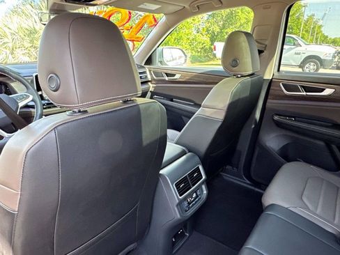 New 2024 Volkswagen Atlas SEL image 19