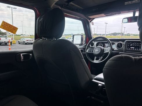Used 2021 Jeep Wrangler Unlimited Sahara AWD/4WD image 27