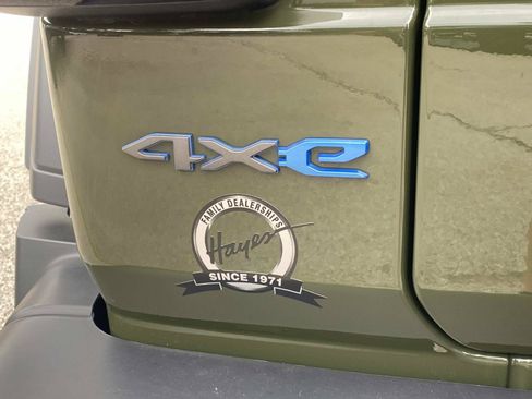Used 2023 Jeep Wrangler Unlimited w/ 8.4" Radio Group AWD/4WD image 5