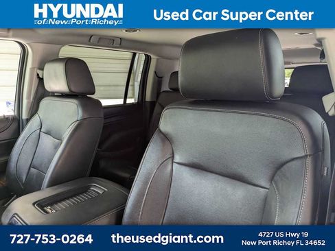 Used 2018 Chevrolet Suburban Premier RWD image 7