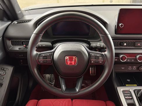 Used 2023 Honda Civic Type R image 10