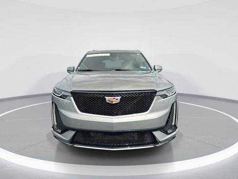 Used 2024 Cadillac XT6 Sport image 3