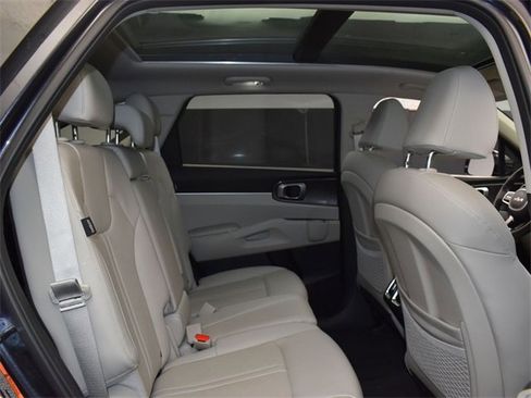 Certified 2025 Kia Sorento S w/ Panoramic Sunroof Package image 12