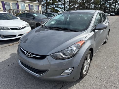 Used 2013 Hyundai Elantra GLS w/ Preferred Pkg FWD image 2