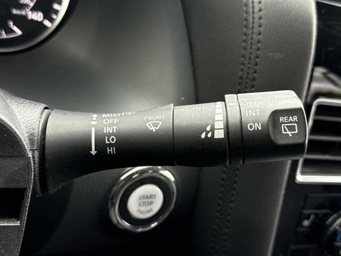 Used 2024 Nissan Armada SV image 16