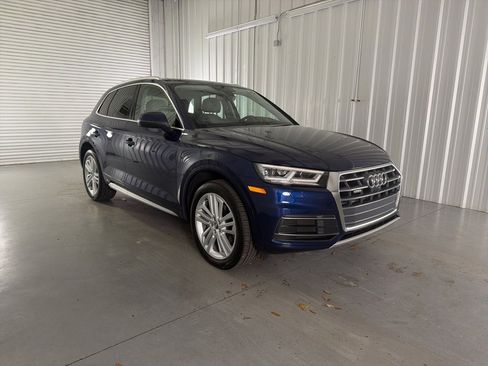 Used 2018 Audi Q5 Prestige w/ Prestige Package image 3