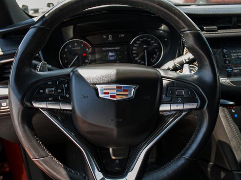 Used 2021 Cadillac XT6 Sport AWD/4WD image 13