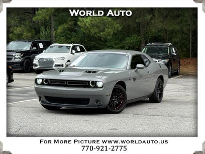 Used 2019 Dodge Challenger SXT