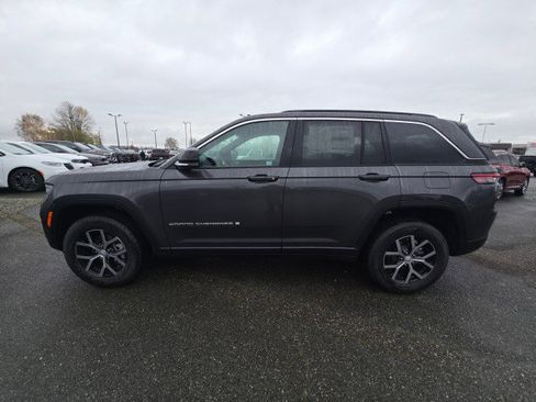 New 2025 Jeep Grand Cherokee Limited image 6