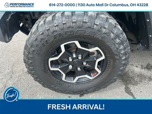 Used 2022 Jeep Gladiator Rubicon w/ LED Lighting Group AWD/4WD image 10
