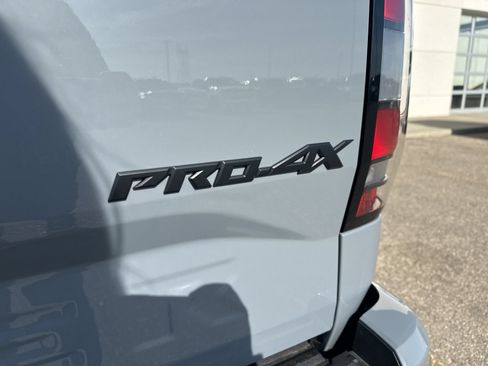 Used 2024 Nissan Frontier PRO-4X w/ Pro Premium Package AWD/4WD image 6