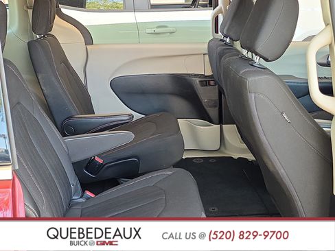 Used 2021 Chrysler Voyager LX FWD image 22