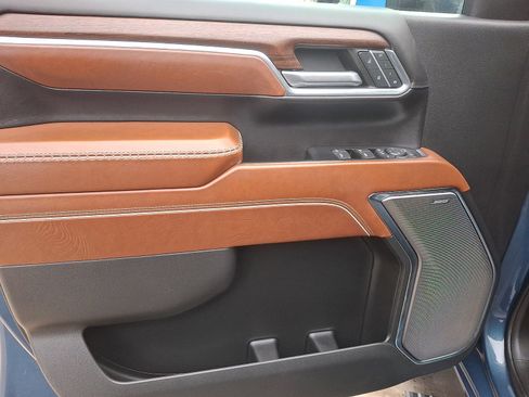 Used 2024 GMC Sierra 3500 Denali Ultimate image 12