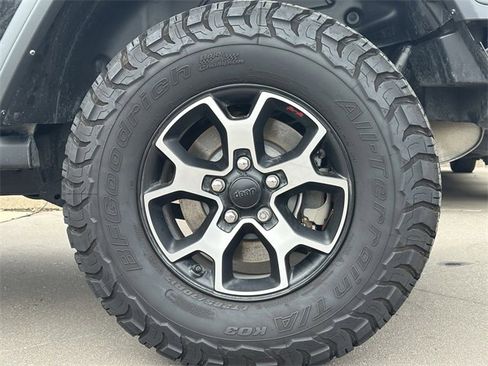 Used 2023 Jeep Wrangler Unlimited Rubicon image 9