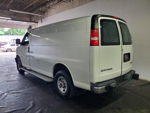 Used 2018 GMC Savana 2500 2500 3dr Cargo Van w/ Driver Convenience Package image 5