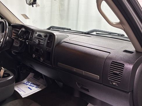 Used 2011 Chevrolet Silverado 1500 LT w/ All-Star Edition image 24