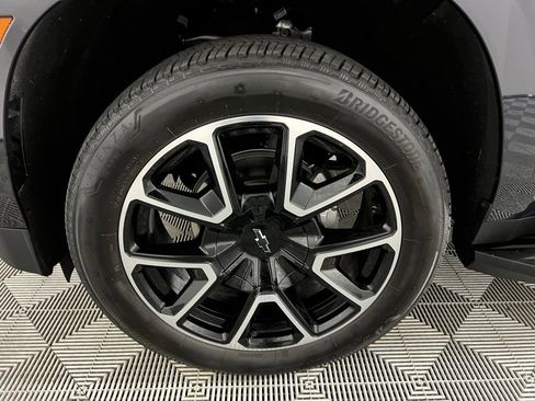 Used 2025 Chevrolet Tahoe RST image 12