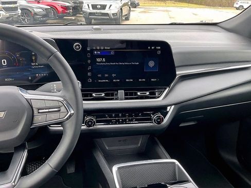 Certified 2025 Chevrolet Equinox LT w/ Safety and Technology Package image 9