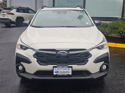 Used 2024 Subaru Crosstrek 2.0i Premium image 2