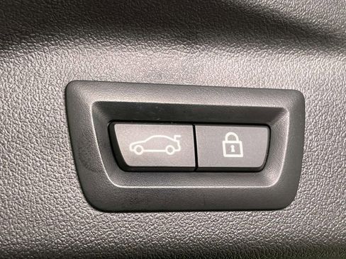 Used 2023 BMW X7 xDrive40i w/ Executive Package image 22