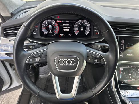 Used 2020 Audi Q8 Prestige w/ Prestige Package image 17