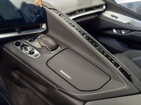 Used 2024 Chevrolet Corvette Stingray Preferred Conv w/ 2LT image 39