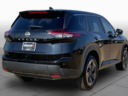 Used 2025 Nissan Rogue SV FWD image 13