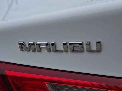 Used 2024 Chevrolet Malibu LT FWD image 30