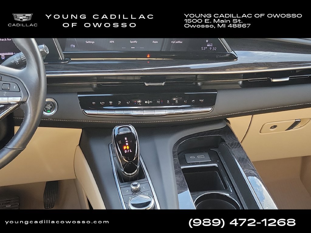 Used 2023 Cadillac Escalade Premium Luxury w/ LPO, Illumination Package AWD/4WD image 27