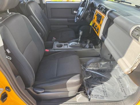 Used 2010 Toyota FJ Cruiser 4WD image 11