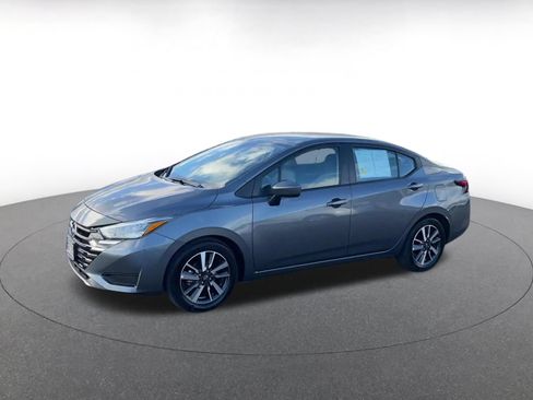 Used 2025 Nissan Versa SV FWD image 7