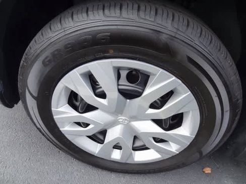 Used 2023 Toyota Corolla Cross L image 14