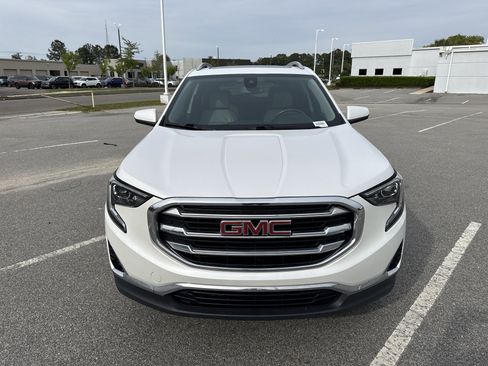Used 2020 GMC Terrain SLT w/ Preferred Package image 3