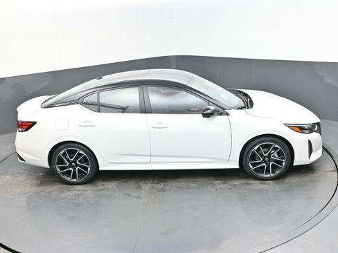 New 2025 Nissan Sentra SR w/ SR Premium Package image 37