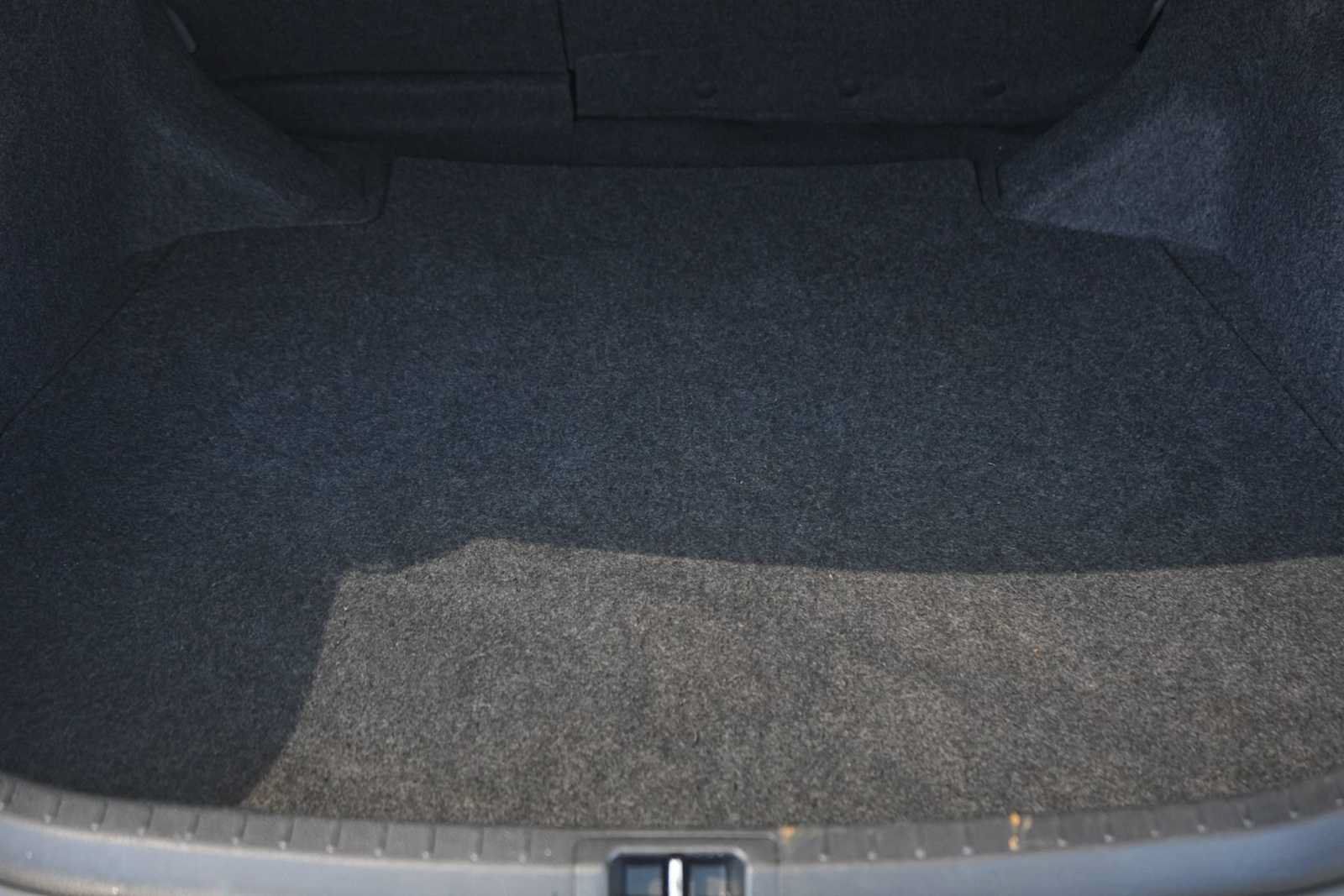 Used 2014 Toyota Corolla LE FWD image 27