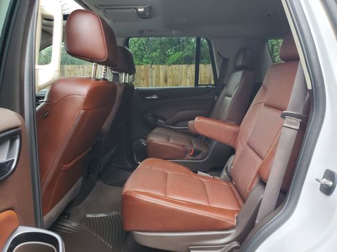Used 2020 Chevrolet Tahoe Premier RWD image 32