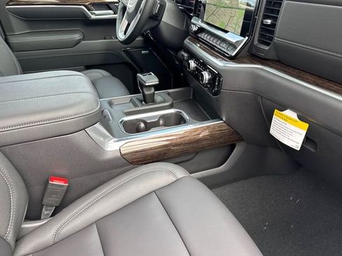 New 2026 GMC Sierra 1500 Elevation w/ Elevation Premium Package AWD/4WD image 17