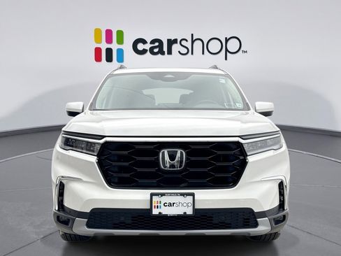 Used 2023 Honda Pilot Touring image 8