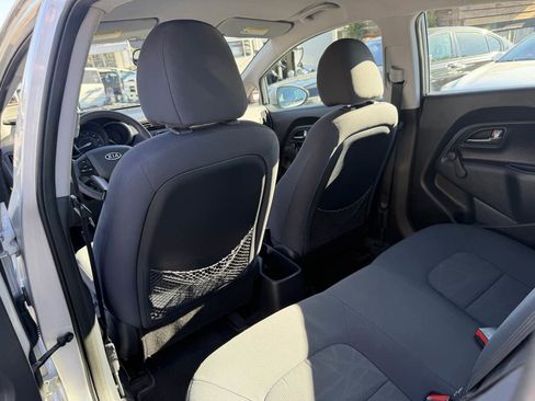 Used 2012 Kia Rio LX image 14