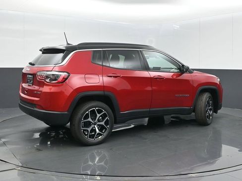 New 2026 Jeep Compass Limited image 7