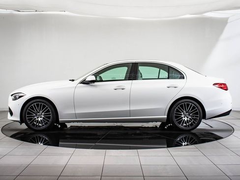 Used 2025 Mercedes-Benz C 300 4MATIC Sedan image 5